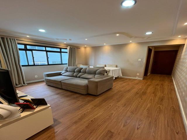 #1296-6 - Apartamento para Venda em Santos - SP