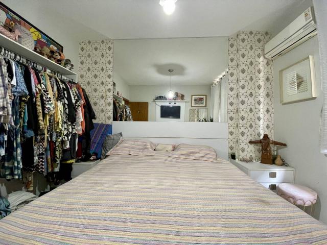 #277-11 - Apartamento para Venda em Santos - SP - 2