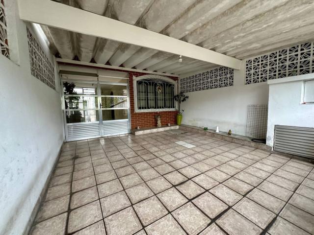 #257-11 - Sobrado para Venda em São Vicente - SP - 1